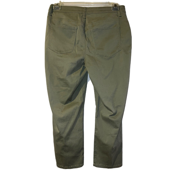 Chico's Pants Women's Size 6 (0.5) Sage Green Sateen Slim Crops- 24 Inch Inseam - Picture 3 of 4